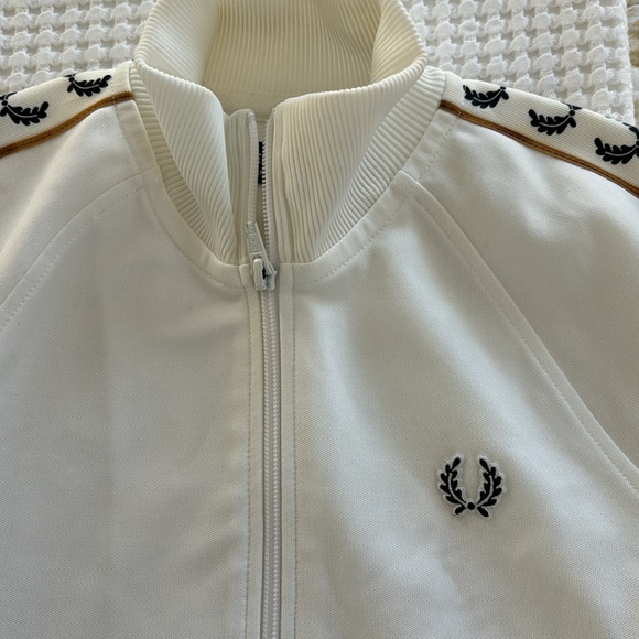Fred Perry laurel wreath track jacket - Picture 3 of 7